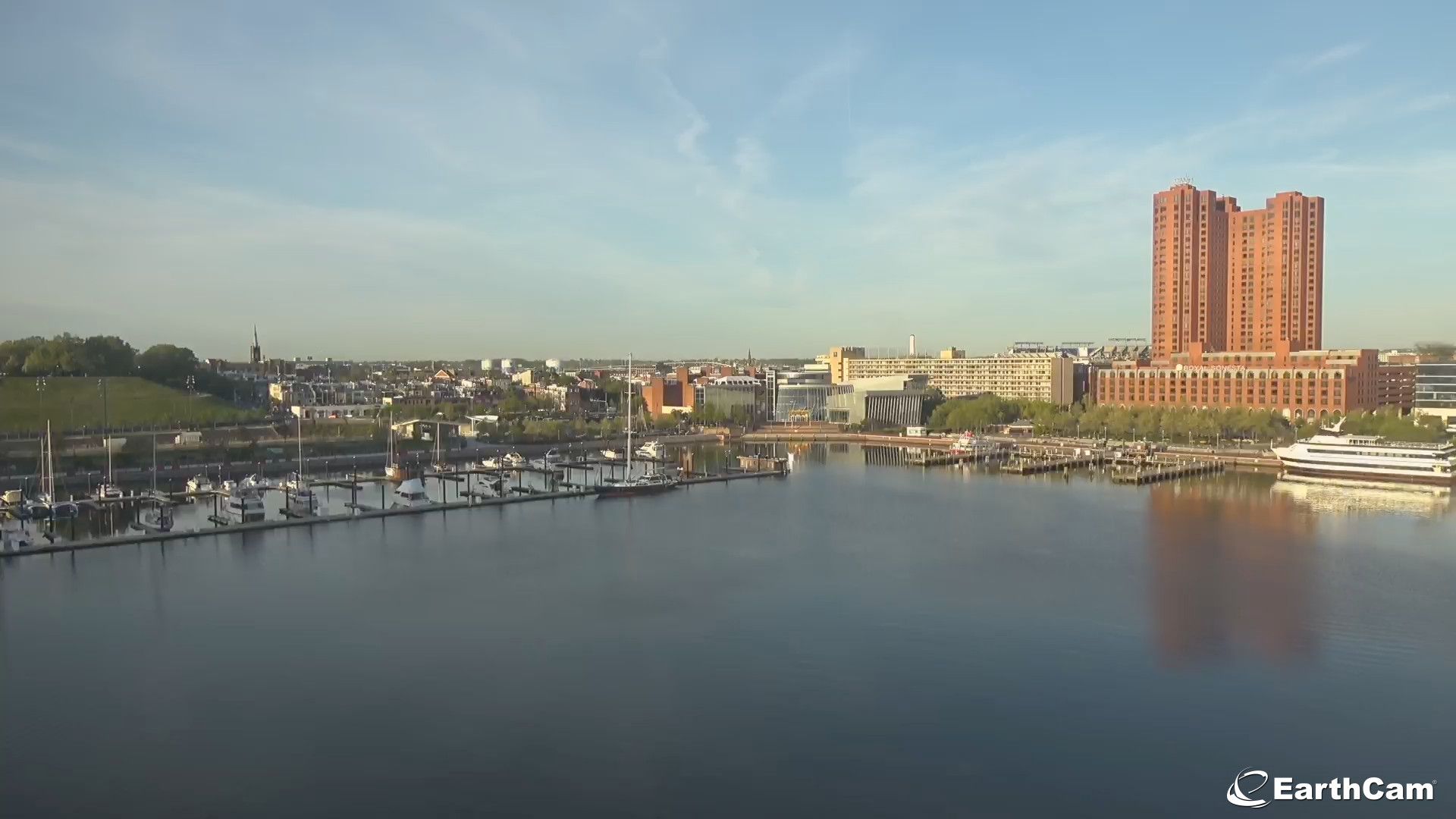 EarthCam - Baltimore Harbor Cam
