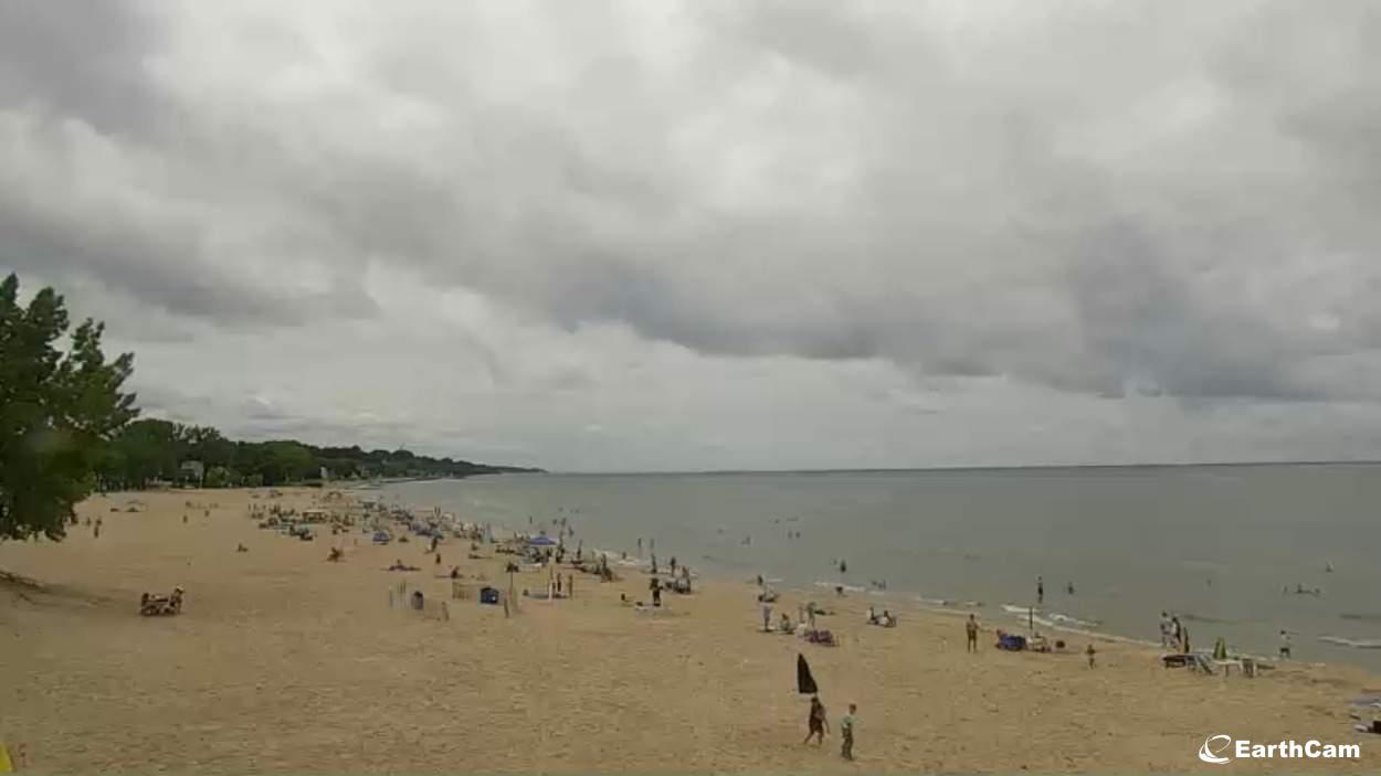 EarthCam - Lake Michigan Beach Cam