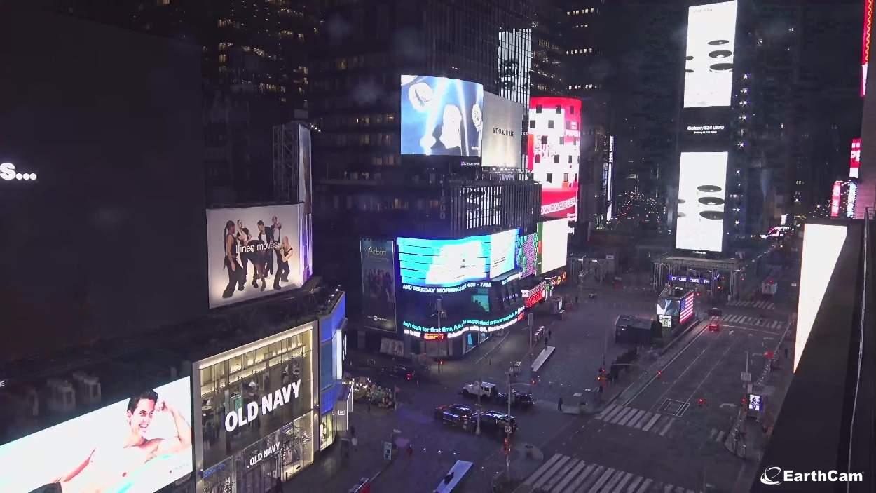 Times Square Cams - EarthCam