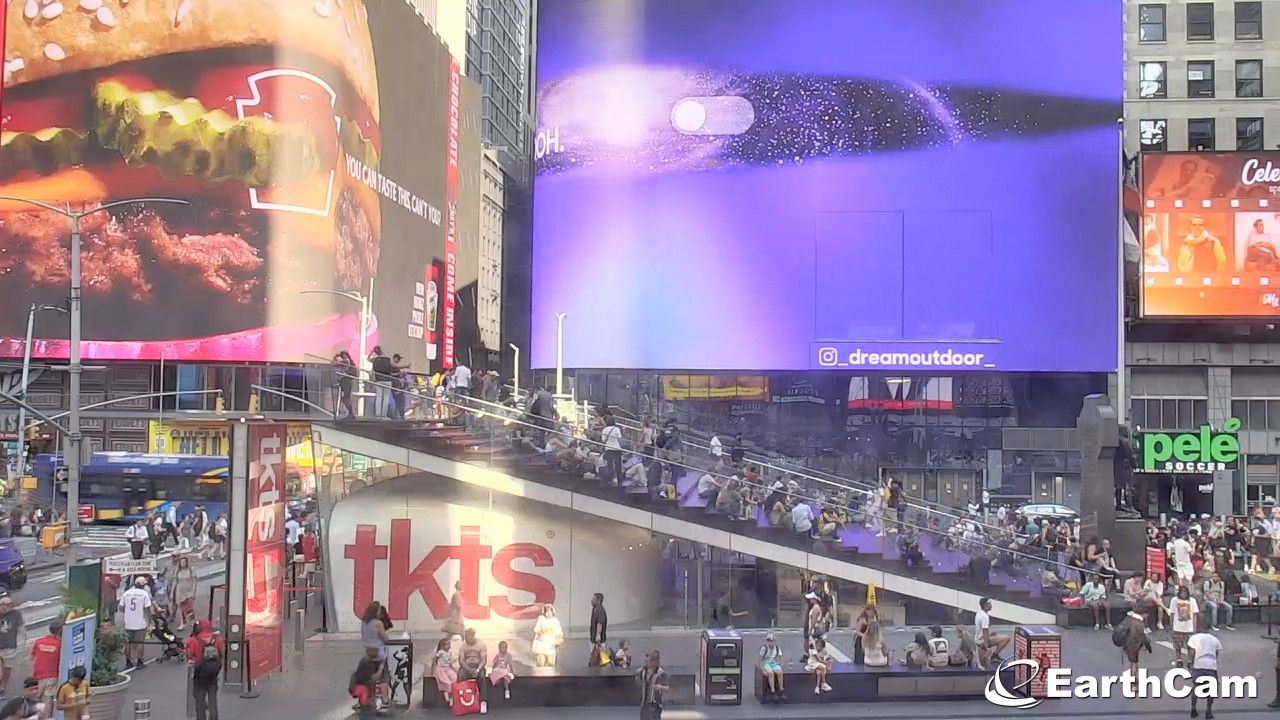 Times Square Cams - EarthCam