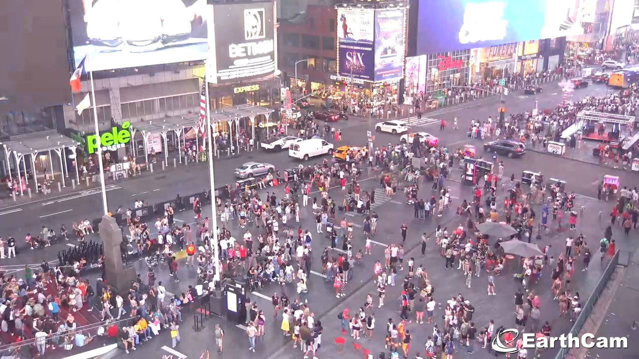 Times Square Cams - EarthCam