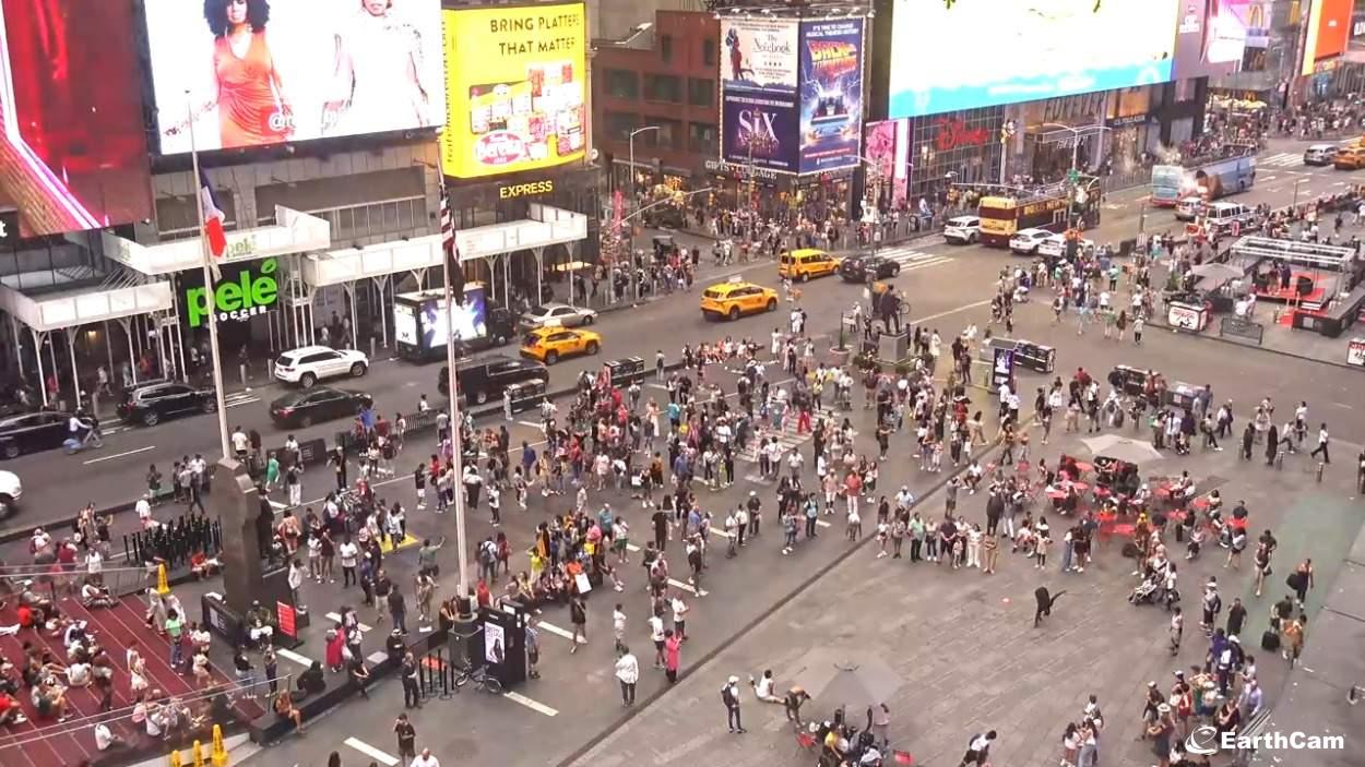 Times Square Cams - EarthCam