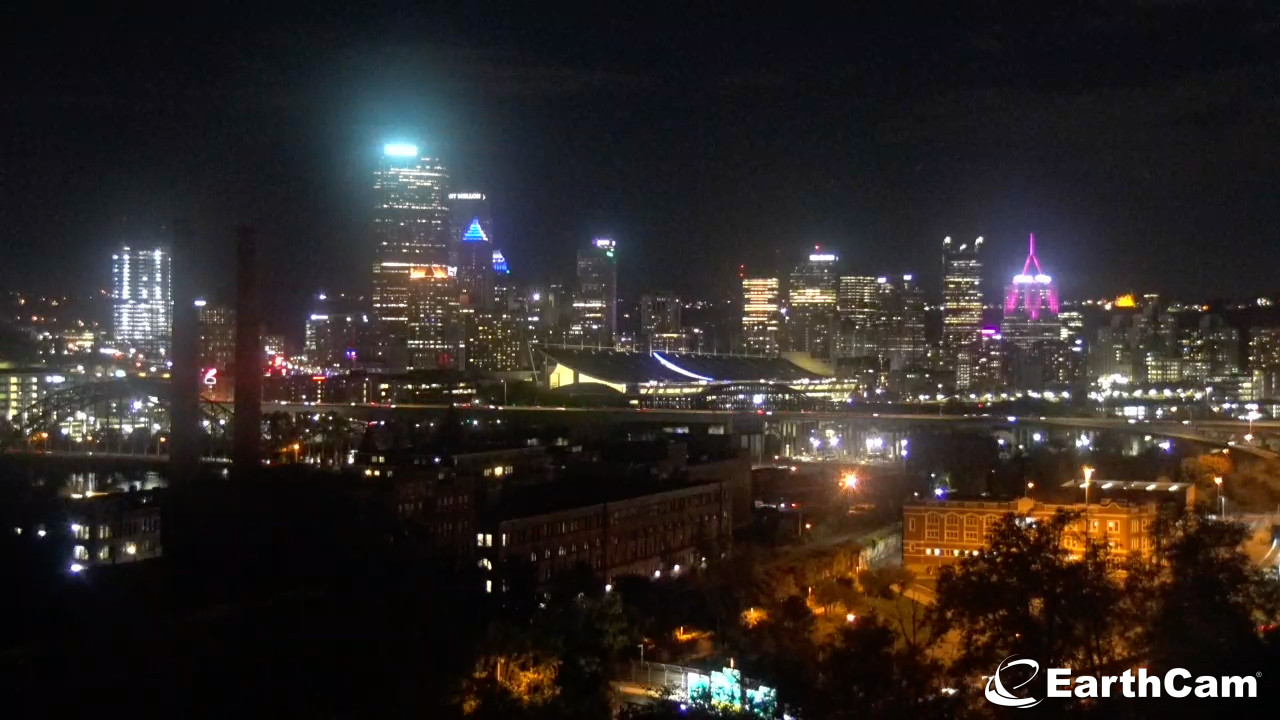 Driving Downtown - Pittsburgh 4K - USA 