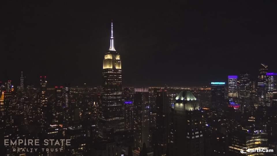 New York City 4K - Empire State Building - Driving Downtown USA 