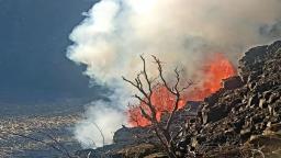 Kilauea Volcano - Halema'uma'u crater